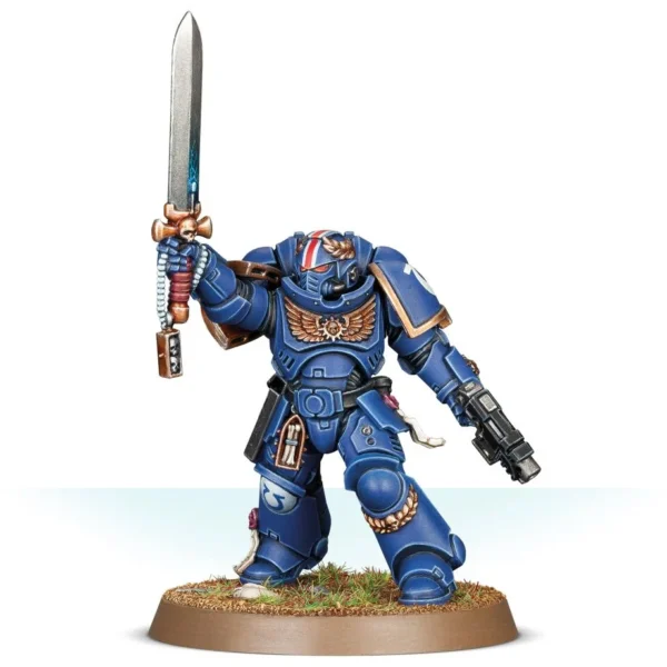 Primaris Lieutenant con spada potenziata